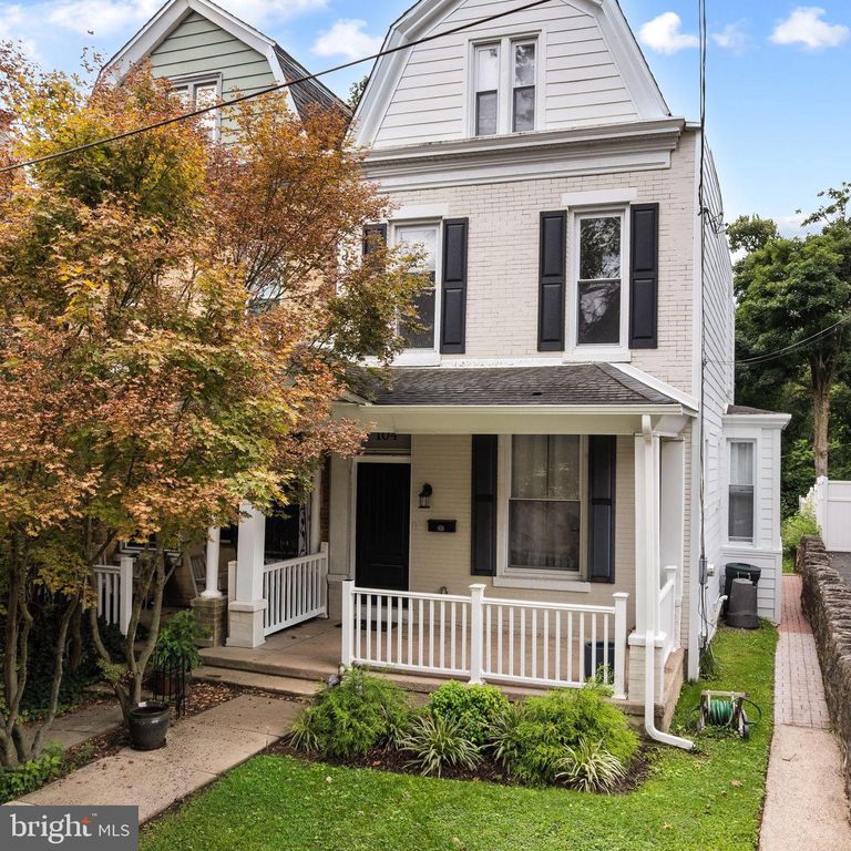 104 E JEFFERSON ST, MEDIA, PA 19063 — photo 2