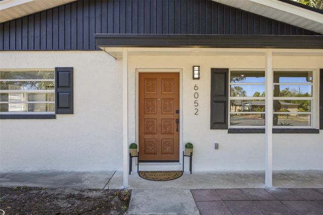 6052 CENTRAL AVENUE, New Port Richey, FL 34653