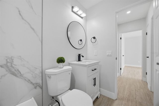 6052 CENTRAL AVENUE, New Port Richey, FL 34653