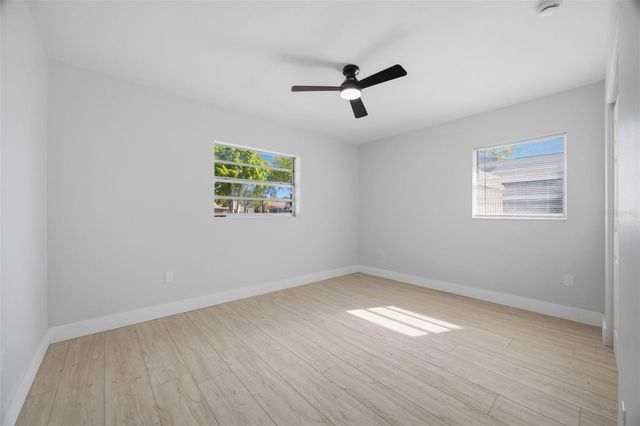 6052 CENTRAL AVENUE, New Port Richey, FL 34653