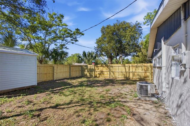 6052 CENTRAL AVENUE, New Port Richey, FL 34653