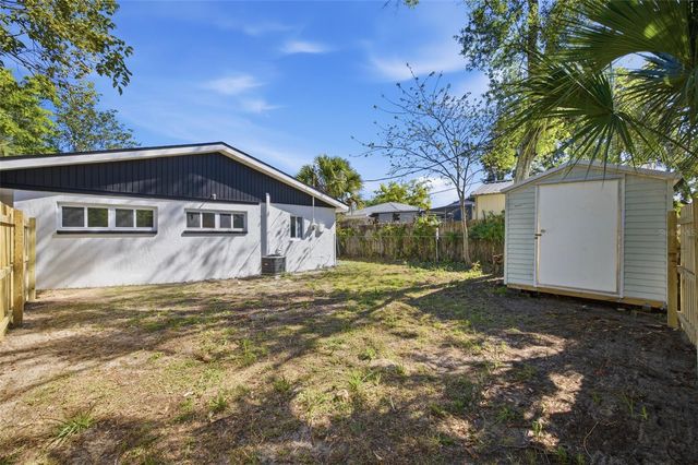 6052 CENTRAL AVENUE, New Port Richey, FL 34653