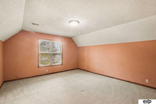 1319 N 131 Circle, Omaha, NE 68154