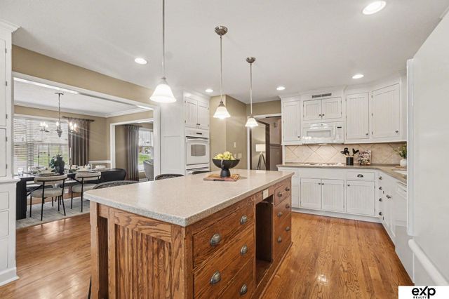 1319 N 131 Circle, Omaha, NE 68154