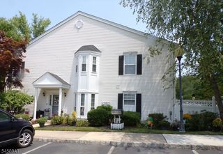 401 Harvest Ln, South Brunswick Twp., NJ 08852
