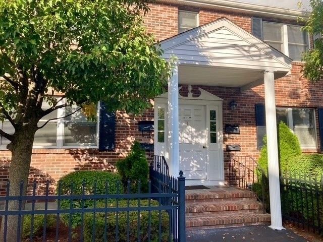 12 Cutter St 2, Waltham, MA 02453
