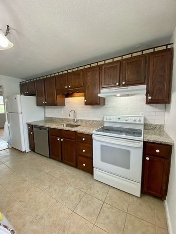 12 Cutter St 2, Waltham, MA 02453
