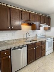 12 Cutter St 2, Waltham, MA 02453