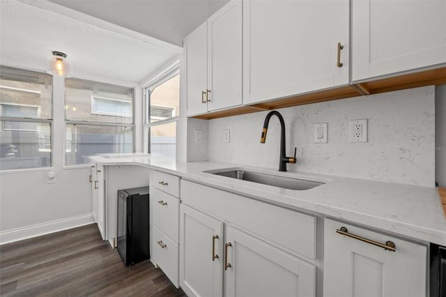 2824 5TH AVENUE N, St Petersburg, FL 33713
