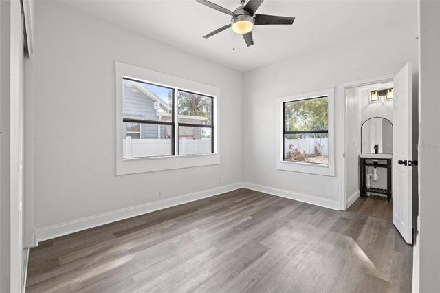 2824 5TH AVENUE N, St Petersburg, FL 33713