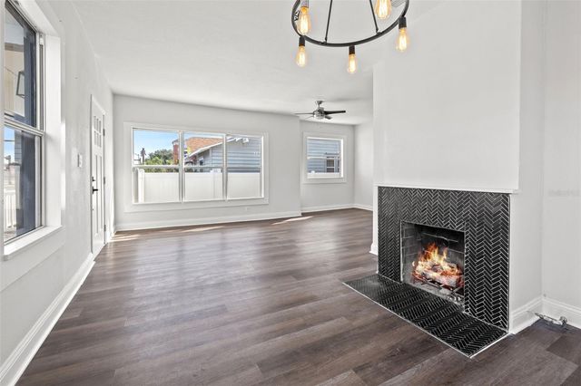 2824 5TH AVENUE N, St Petersburg, FL 33713