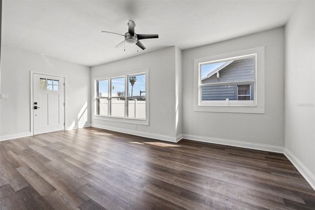 2824 5TH AVENUE N, St Petersburg, FL 33713