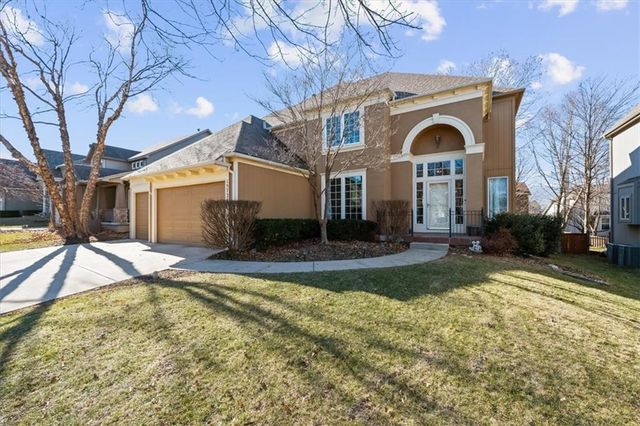 15724 Linden Street, Overland Park, KS 66224