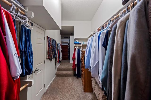 15724 Linden Street, Overland Park, KS 66224