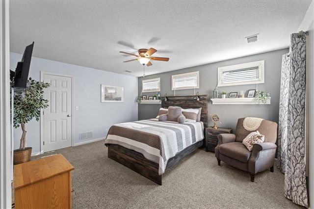 15724 Linden Street, Overland Park, KS 66224