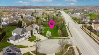 2 Osprey Court, Streamwood, IL 60107