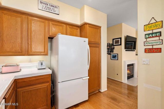 854 Calle Los Gatos, Camarillo, CA 93010