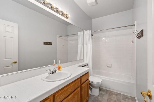 854 Calle Los Gatos, Camarillo, CA 93010