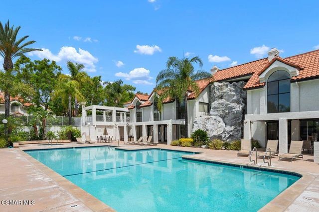 854 Calle Los Gatos, Camarillo, CA 93010