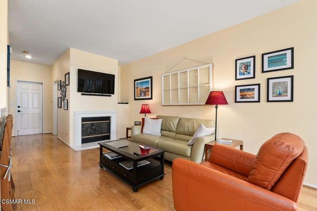 854 Calle Los Gatos, Camarillo, CA 93010