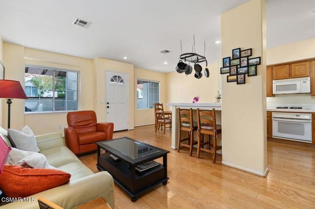 854 Calle Los Gatos, Camarillo, CA 93010