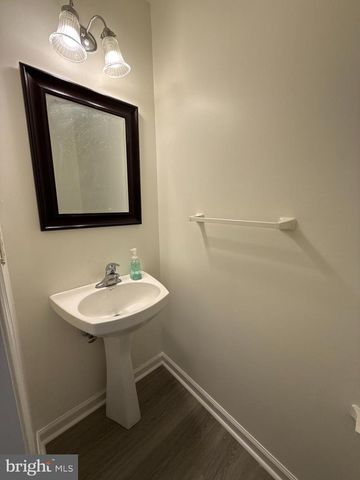 2085 JUNIPER DR, Coplay, PA 18037