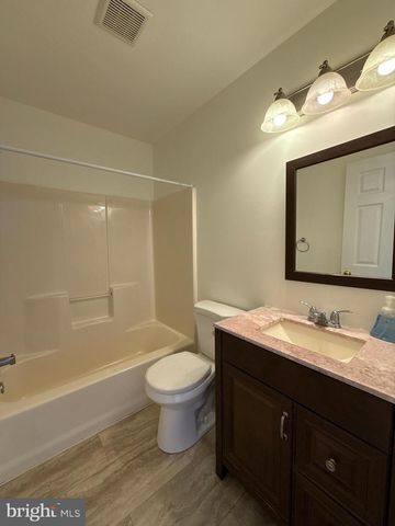 2085 JUNIPER DR, Coplay, PA 18037