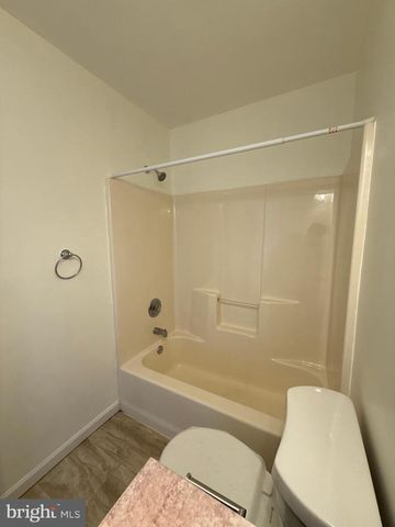 2085 JUNIPER DR, Coplay, PA 18037