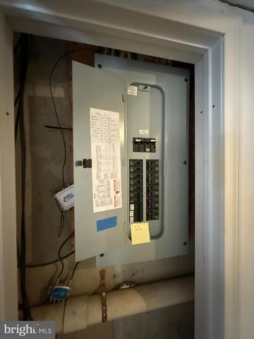 2085 JUNIPER DR, Coplay, PA 18037