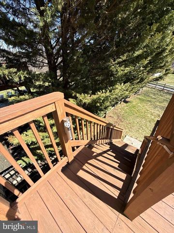 2085 JUNIPER DR, Coplay, PA 18037