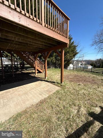 2085 JUNIPER DR, Coplay, PA 18037