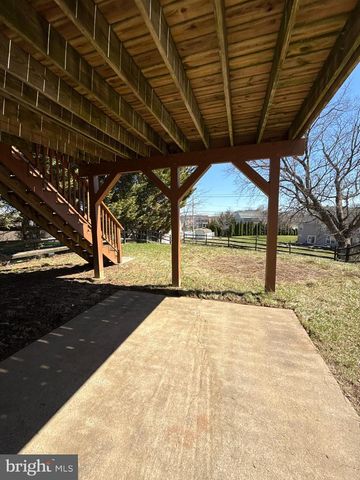 2085 JUNIPER DR, Coplay, PA 18037