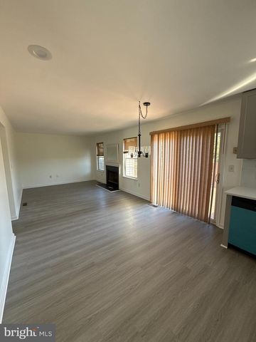 2085 JUNIPER DR, Coplay, PA 18037