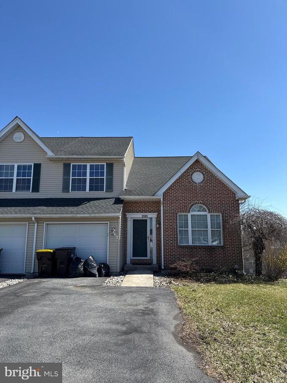 2085 JUNIPER DR, Coplay, PA 18037