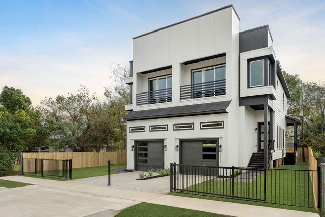 5002 Sunbeam Street, Houston, TX 77033