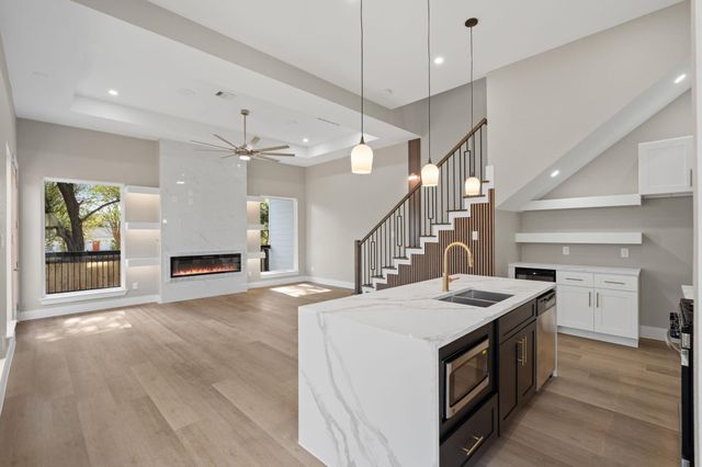 5002 Sunbeam Street, Houston, TX 77033