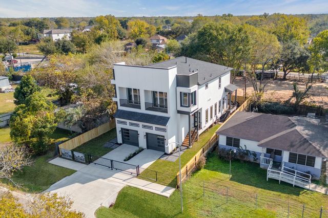 5002 Sunbeam Street, Houston, TX 77033