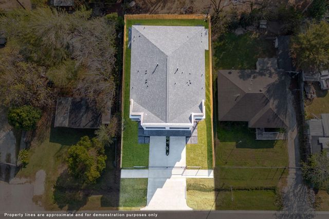 5002 Sunbeam Street, Houston, TX 77033