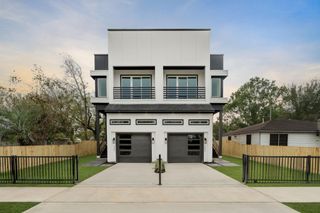5002 Sunbeam Street, Houston, TX 77033