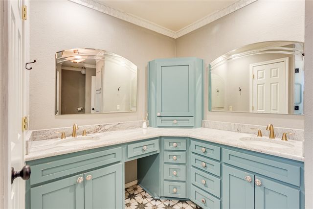 7002 Lake Mead Boulevard, Arlington, TX 76016