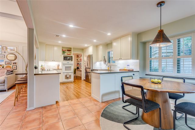7002 Lake Mead Boulevard, Arlington, TX 76016