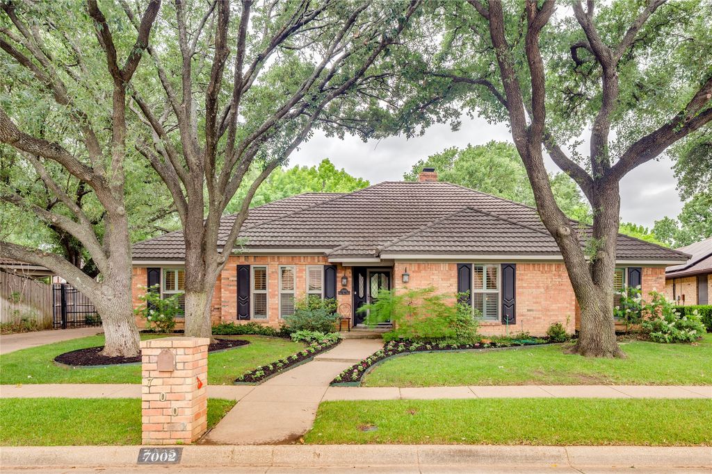 7002 Lake Mead Boulevard, Arlington, TX 76016