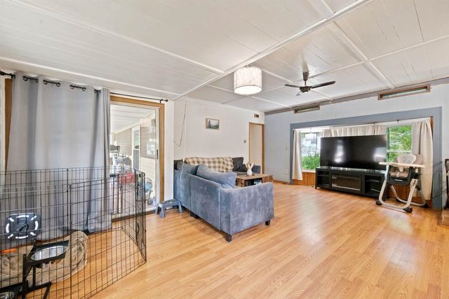 1 Hoover Circle, Loudon, NH 03307