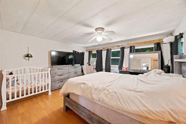 1 Hoover Circle, Loudon, NH 03307
