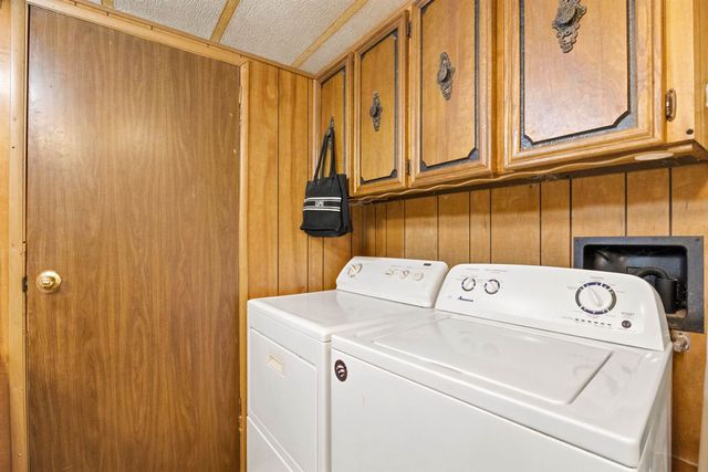 1 Hoover Circle, Loudon, NH 03307