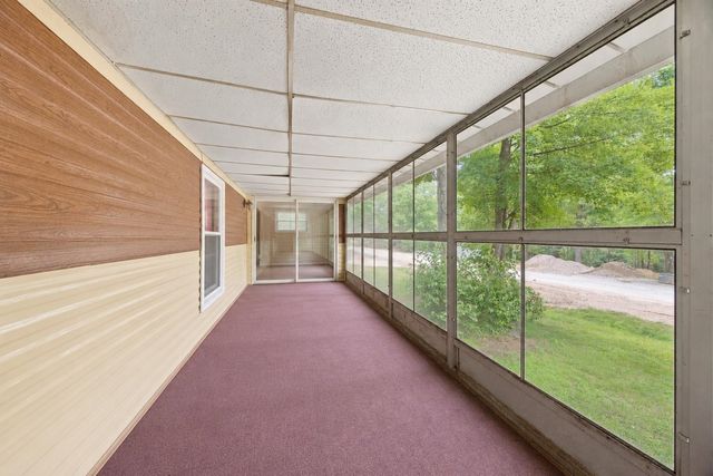 1 Hoover Circle, Loudon, NH 03307