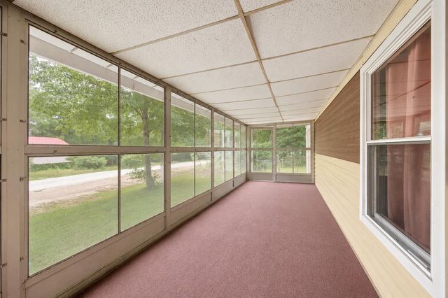 1 Hoover Circle, Loudon, NH 03307