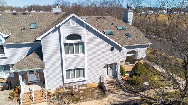 86 Joann Court, South Brunswick, NJ 08852