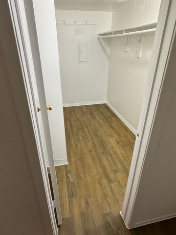 7431 Holly Hill Drive 115, Dallas, TX 75231