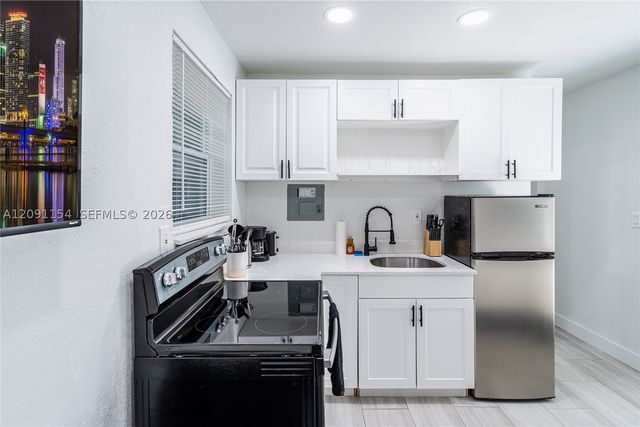 975 SW 10th St 4, Miami, FL 33130
